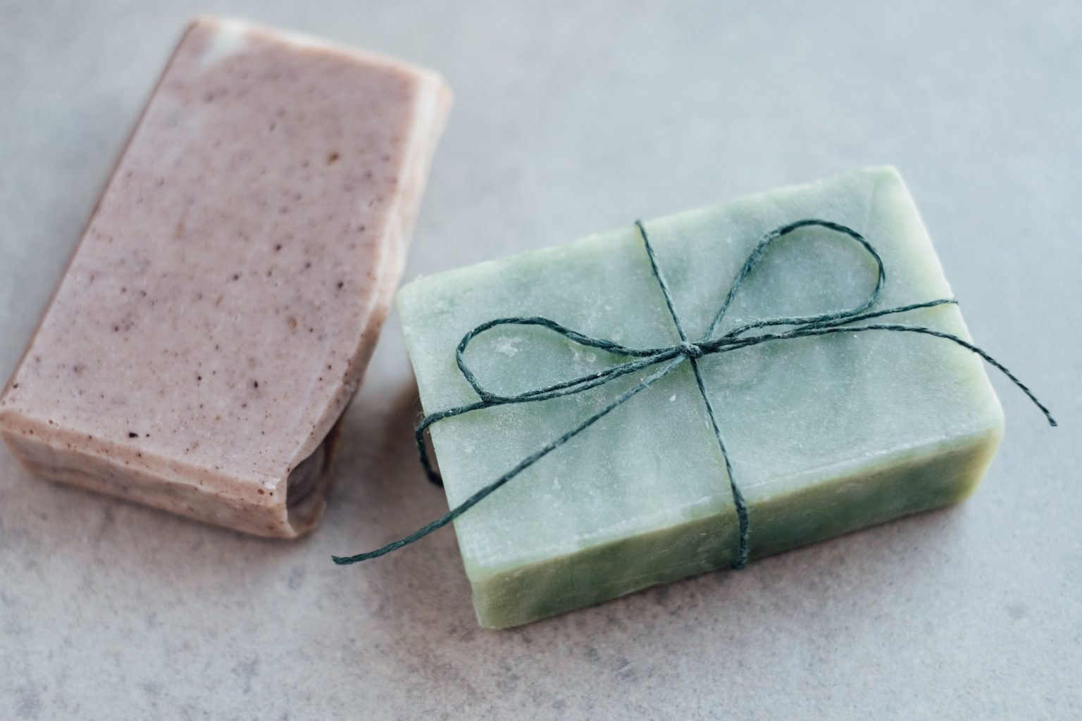 how-to-store-soap-while-travelling-the-traveloid
